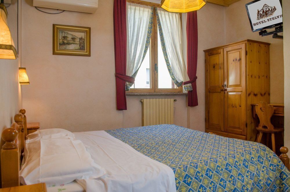 Hotel Stelvio Varese Ngoại thất bức ảnh
